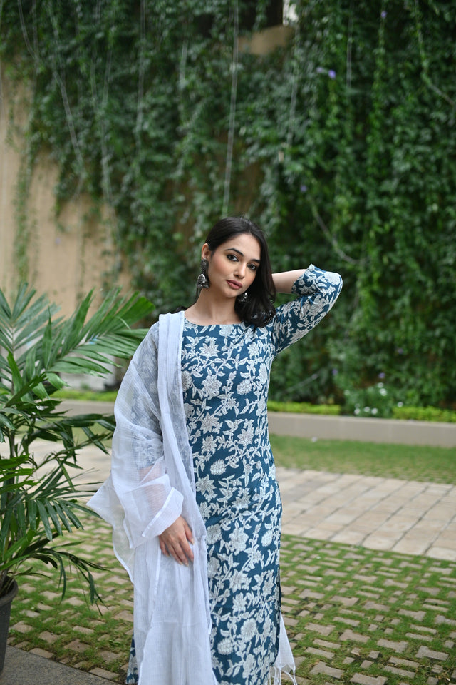 Amrita Aasma Suit Set