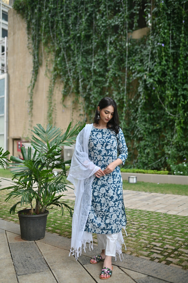 Amrita Aasma Suit Set