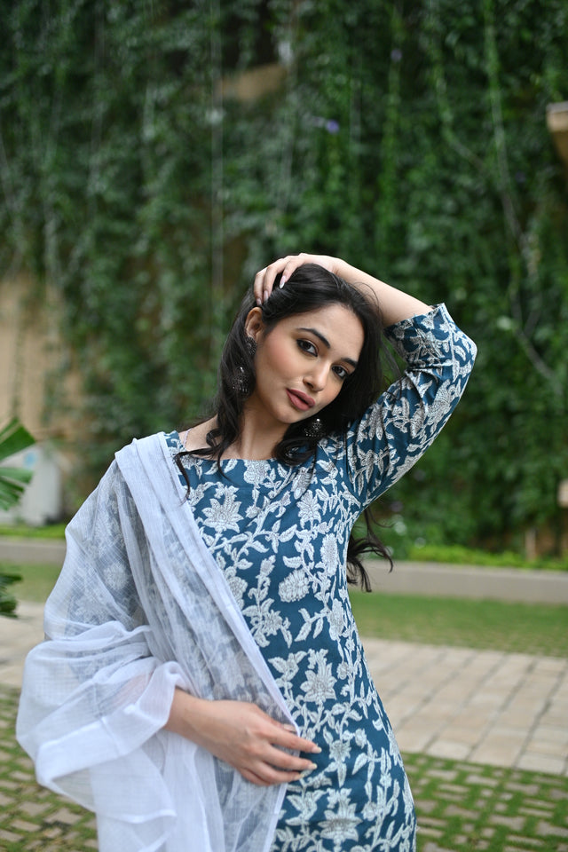 Amrita Aasma Suit Set