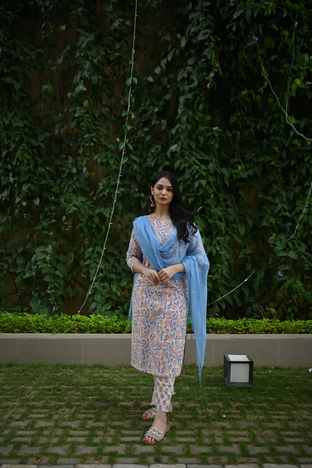 Amrita Saundarya Suit Set