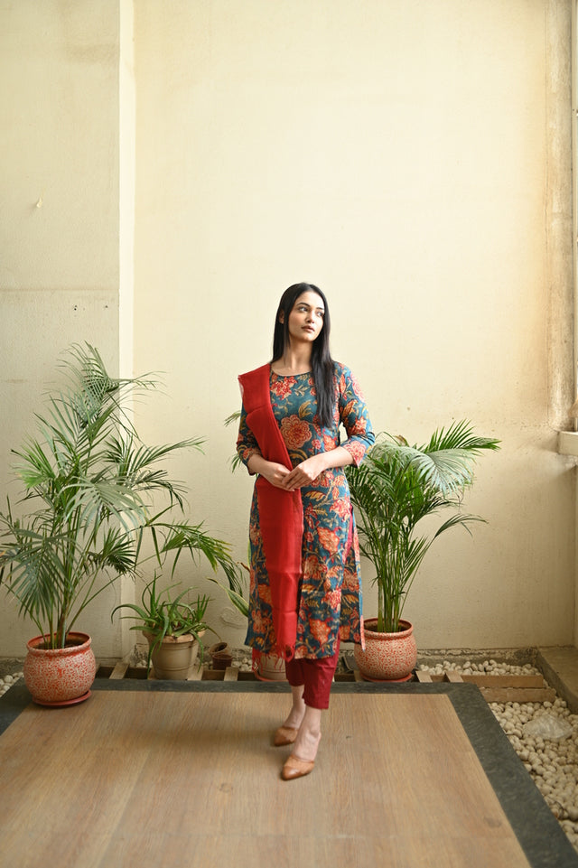 Amrita Priyam Suit Set