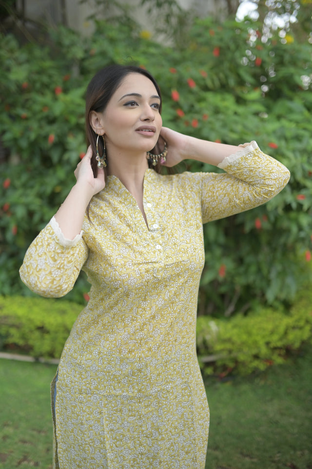 Trisha Siva Kurta