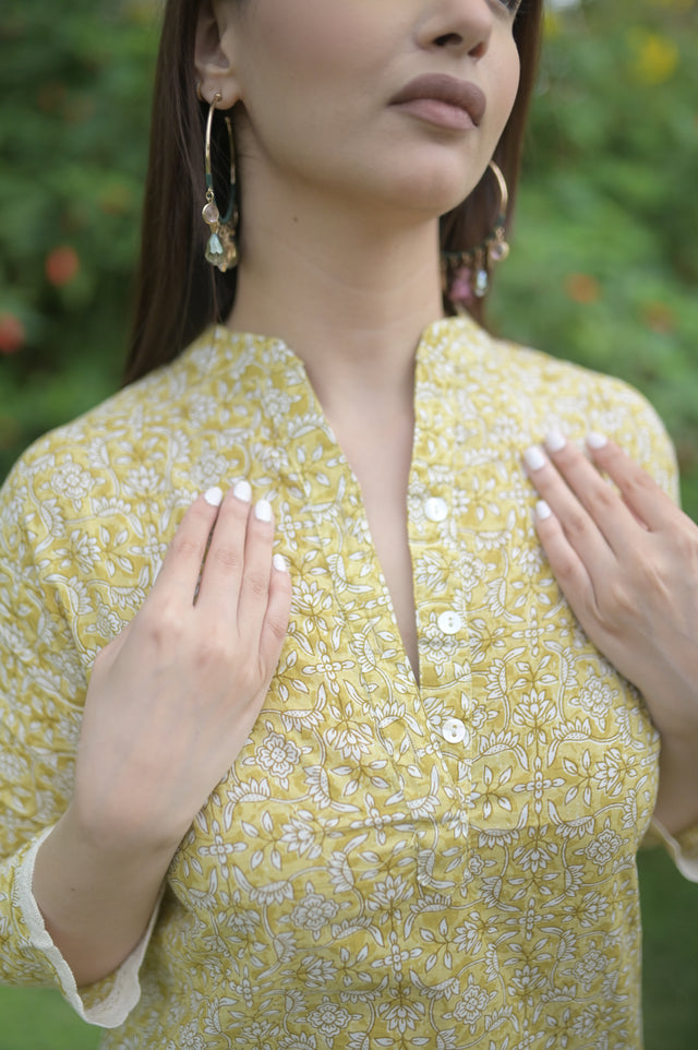 Trisha Siva Kurta