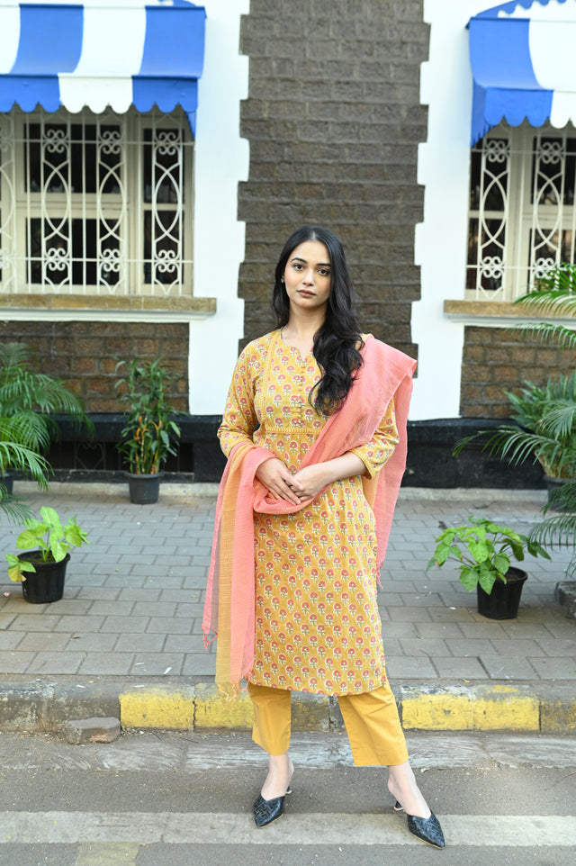 Kamal Surkh Suit Set