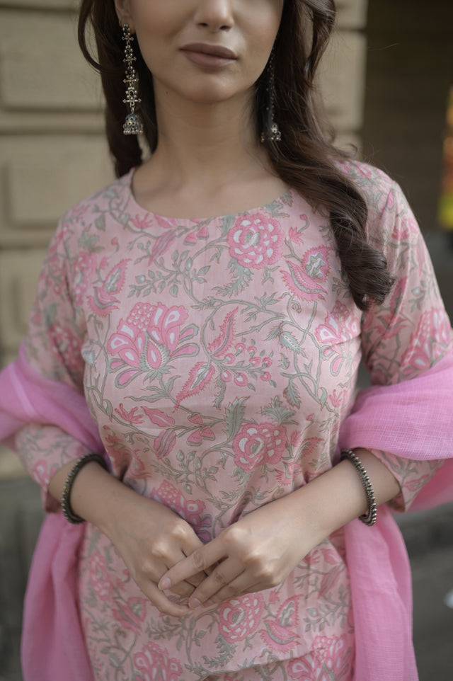 Amrita Ruhi Suit Set