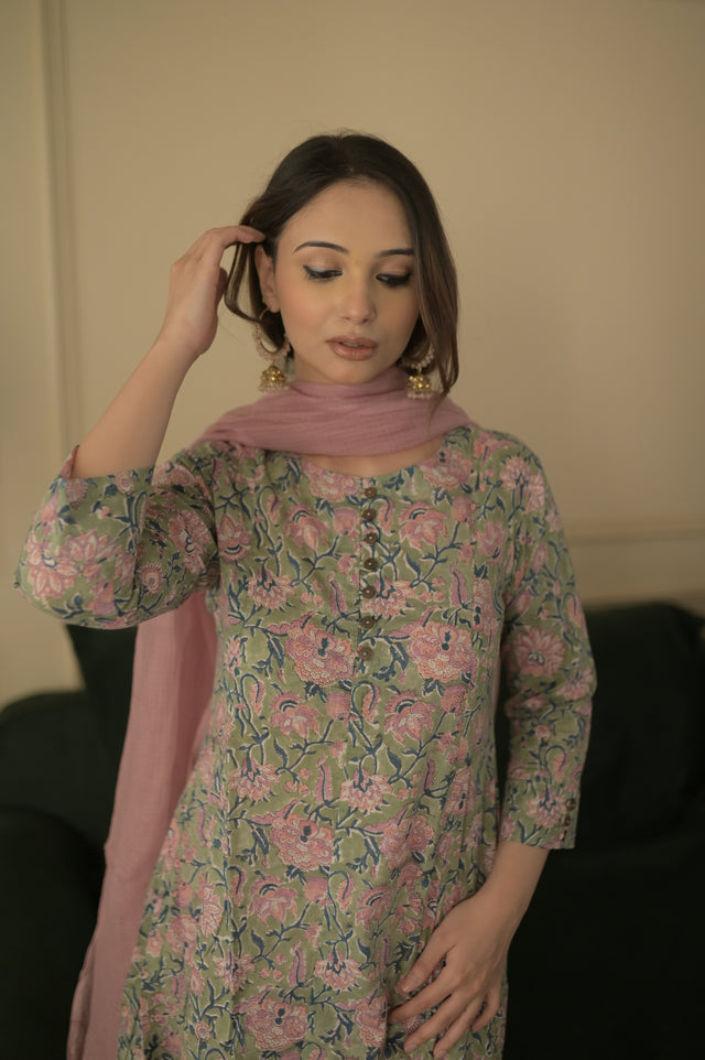 Anila Naaz Suit Set