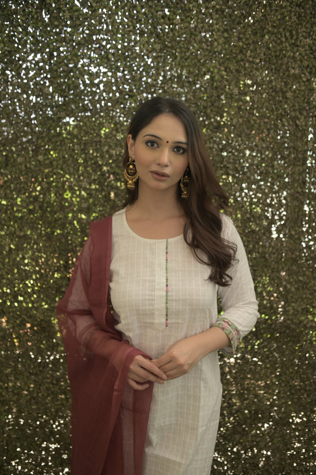 Noora Falak Suit Set