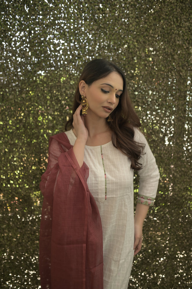 Noora Falak Suit Set