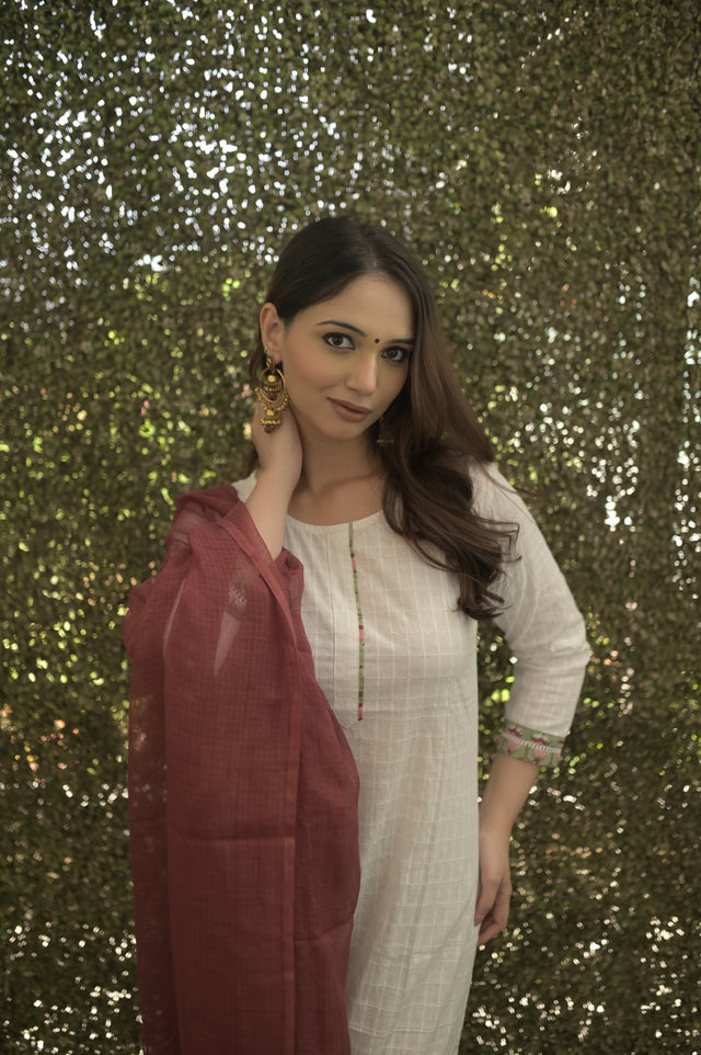 Noora Falak Suit Set