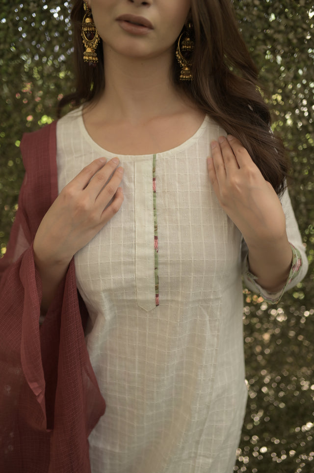 Noora Falak Suit Set