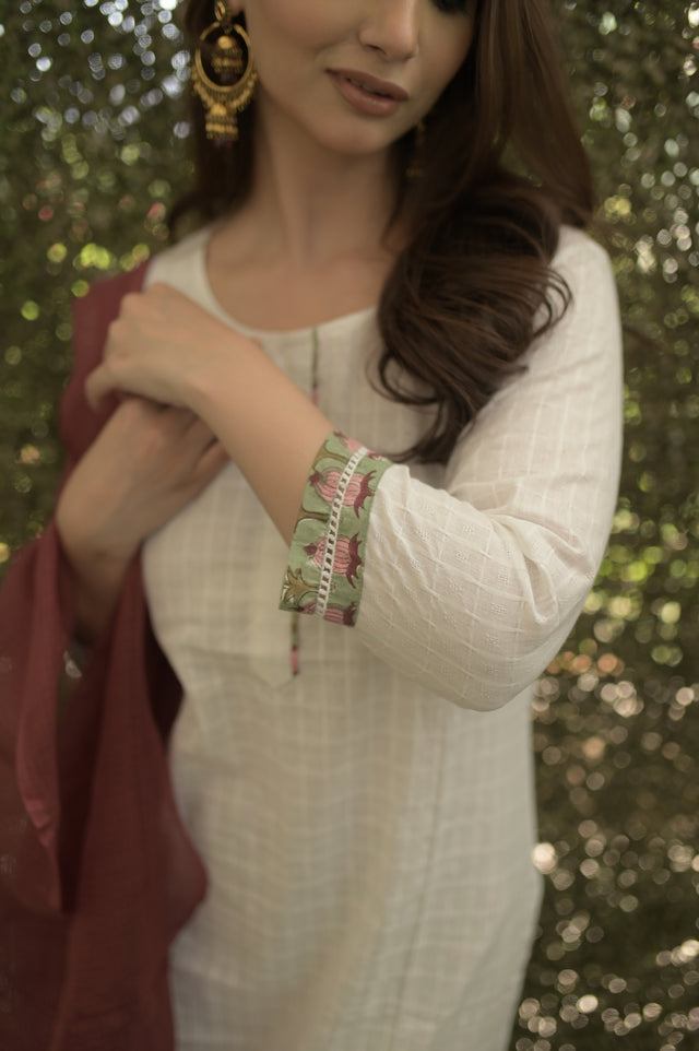 Noora Falak Suit Set