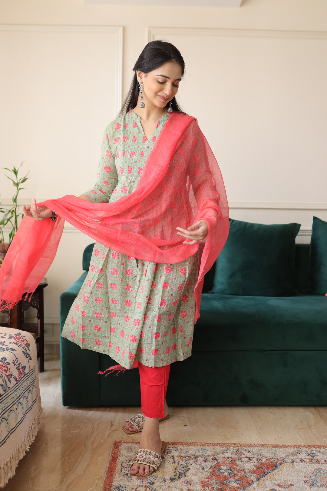 Jiyara Rani Pink Strappy Suit Set