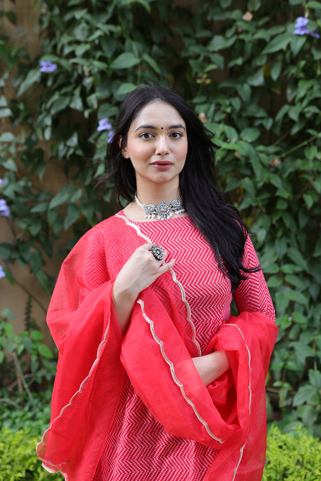 Laal Bandhej anarkali set