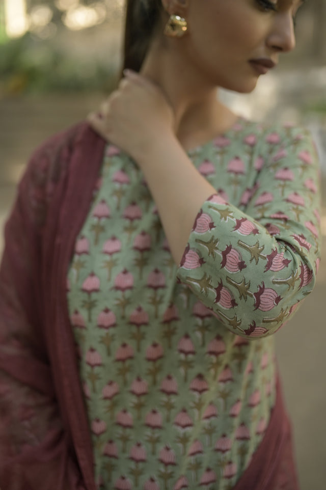 Amrita Falak Suit Set