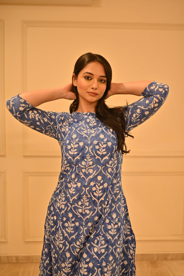 Naaya Iris Kurta Set